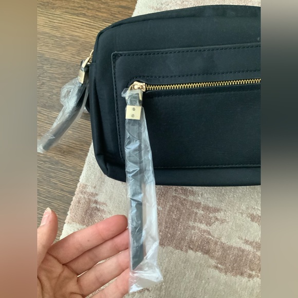 SONDRA ROBERTS SQUARED Nylon Black Double Zipper Crossbody Purse Bag BRAND NEW - Picture 7 of 13